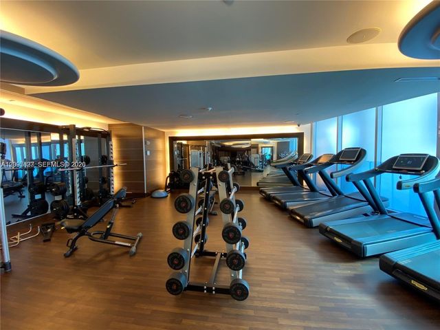 200 Biscayne Boulevard Way 4011, Miami, FL 33131