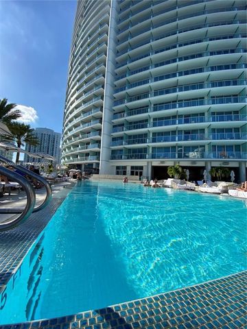 200 Biscayne Boulevard Way 4011, Miami, FL 33131