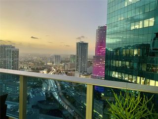 200 Biscayne Boulevard Way 4011, Miami, FL 33131