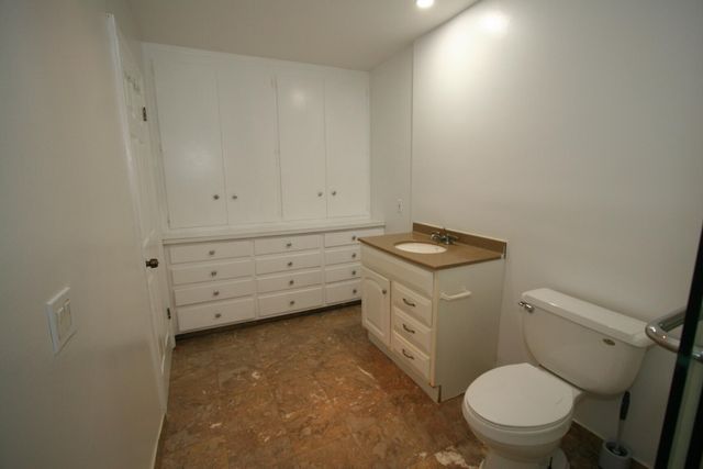 1040 CRYSTAL LAKE Drive 1, Deerfield Beach, FL 33064