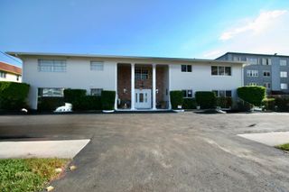 1040 CRYSTAL LAKE Drive 1, Deerfield Beach, FL 33064