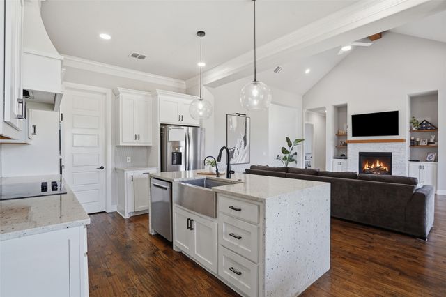 7316 Cabot Estates Drive, Mansfield, TX 76063