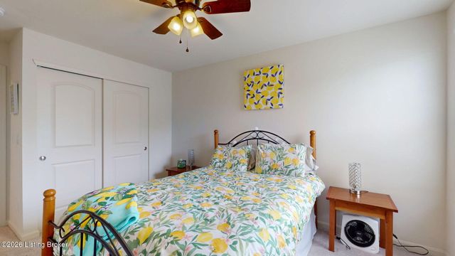 4025 White Pine Ln, La Grange, KY 40031