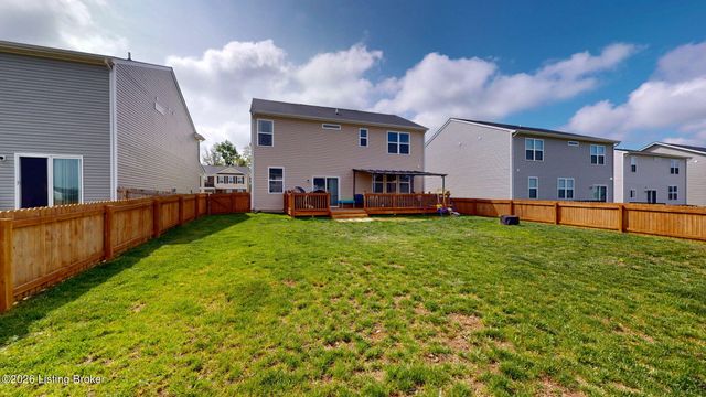 4025 White Pine Ln, La Grange, KY 40031