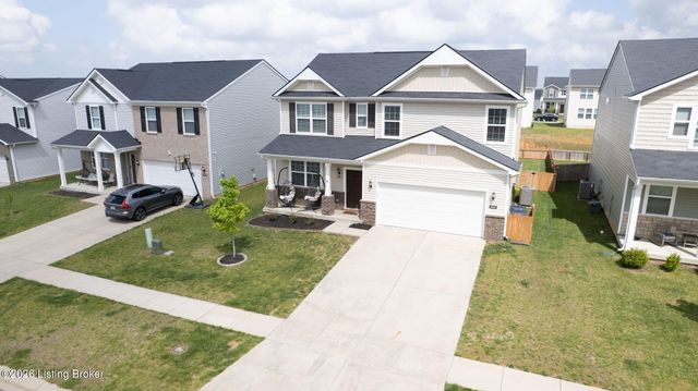 4025 White Pine Ln, La Grange, KY 40031