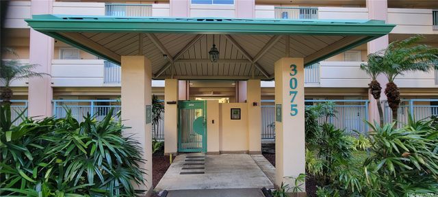 3075 Ala Poha Place 1011, Honolulu, HI 96818