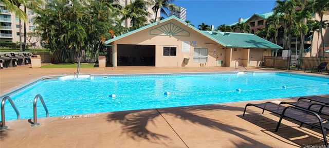 3075 Ala Poha Place 1011, Honolulu, HI 96818