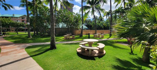 3075 Ala Poha Place 1011, Honolulu, HI 96818