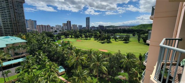 3075 Ala Poha Place 1011, Honolulu, HI 96818