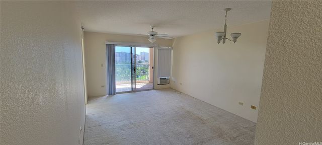 3075 Ala Poha Place 1011, Honolulu, HI 96818