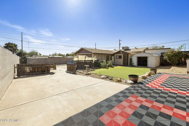 823 E IRONWOOD Drive, Phoenix, AZ 85020