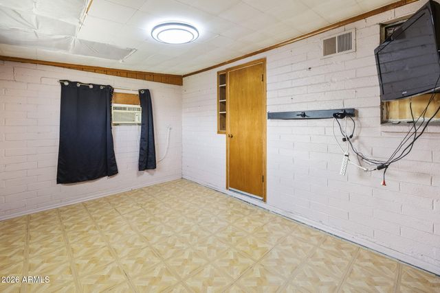 823 E IRONWOOD Drive, Phoenix, AZ 85020