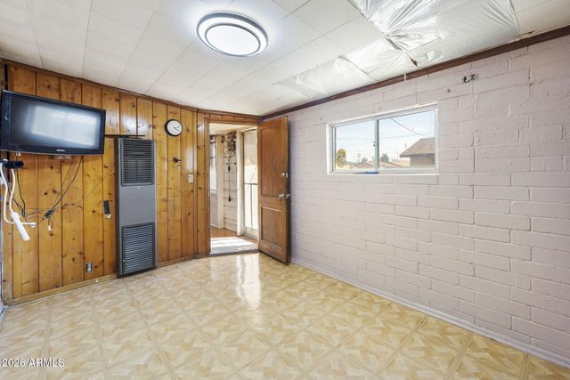 823 E IRONWOOD Drive, Phoenix, AZ 85020