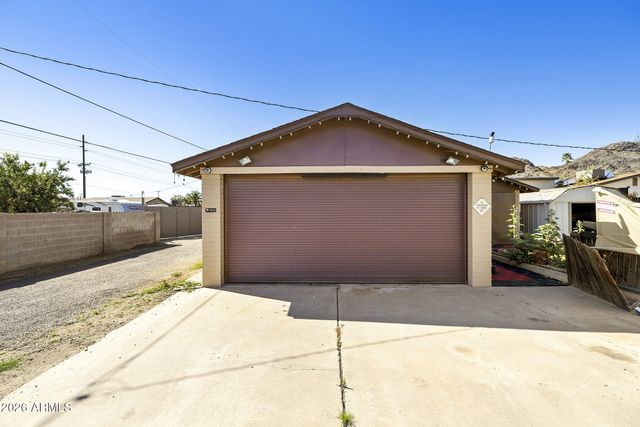 823 E IRONWOOD Drive, Phoenix, AZ 85020