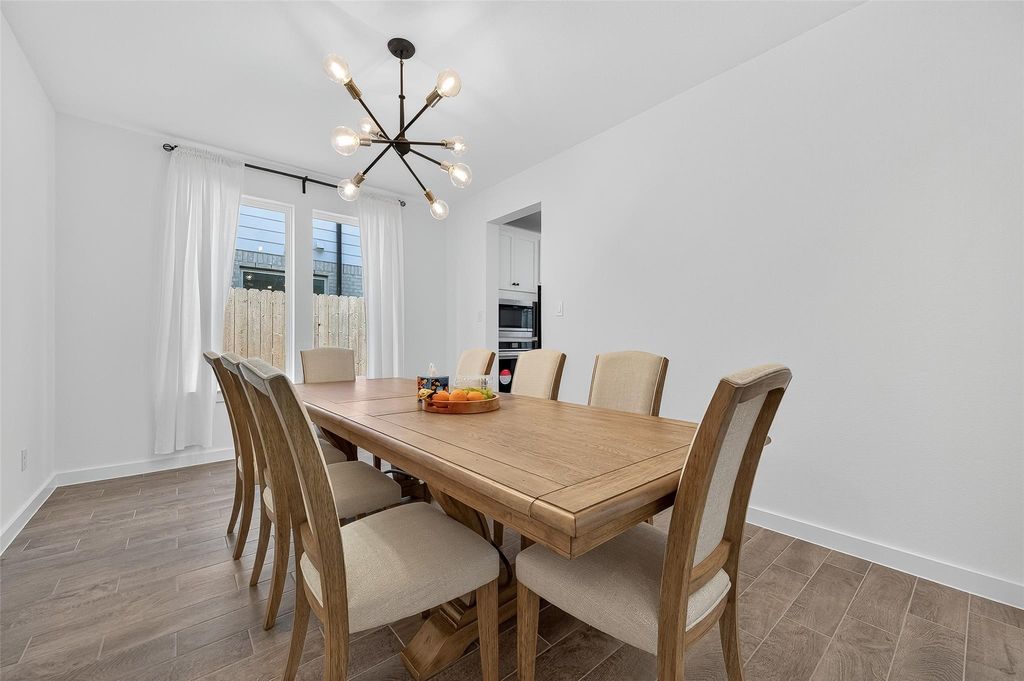 Image 10 of property listing at 2114 Cool Greens Street, Richmond, TX 77406