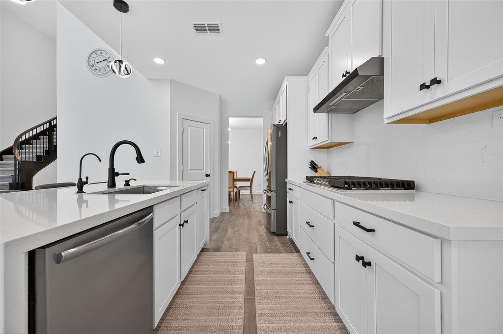 Image 20 of property listing at 2114 Cool Greens Street, Richmond, TX 77406