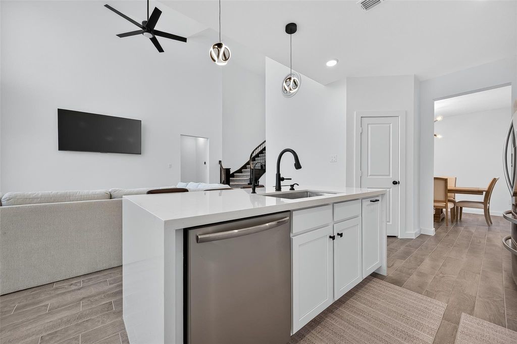 Image 21 of property listing at 2114 Cool Greens Street, Richmond, TX 77406