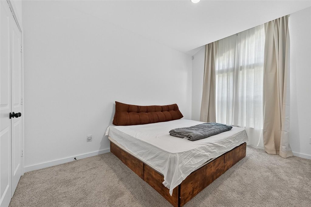 Image 27 of property listing at 2114 Cool Greens Street, Richmond, TX 77406