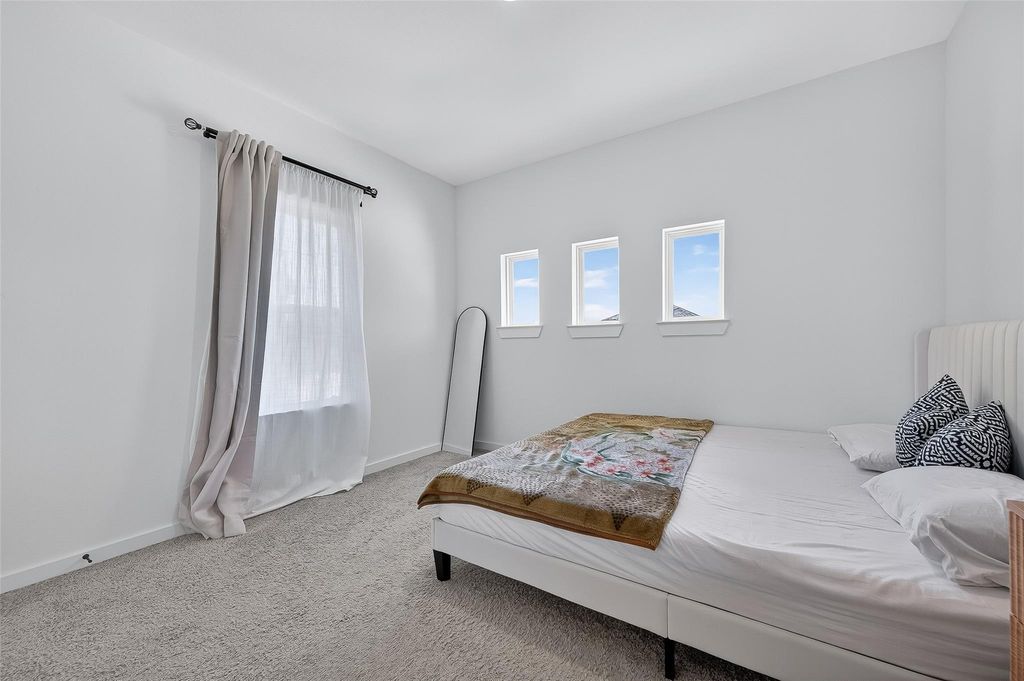 Image 30 of property listing at 2114 Cool Greens Street, Richmond, TX 77406