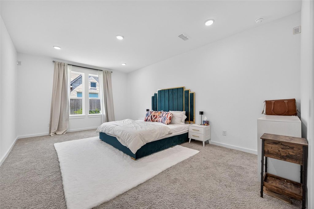 Image 37 of property listing at 2114 Cool Greens Street, Richmond, TX 77406