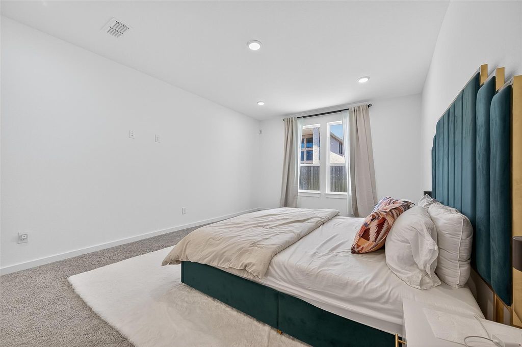 Image 38 of property listing at 2114 Cool Greens Street, Richmond, TX 77406