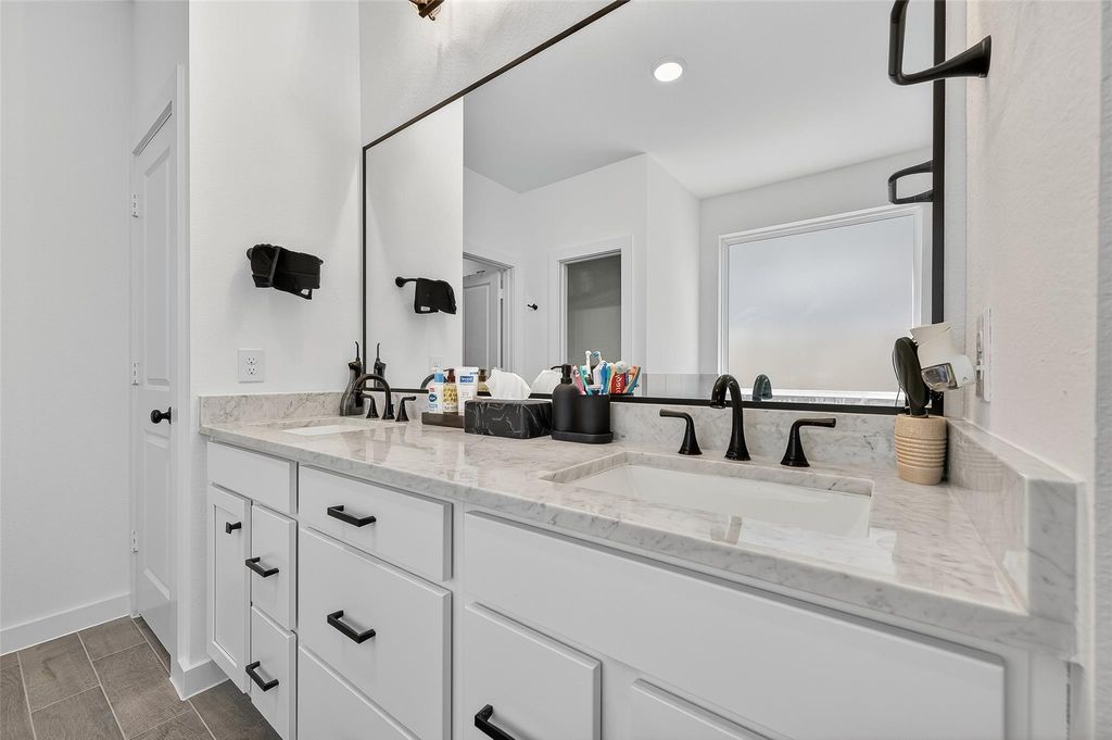 Image 41 of property listing at 2114 Cool Greens Street, Richmond, TX 77406