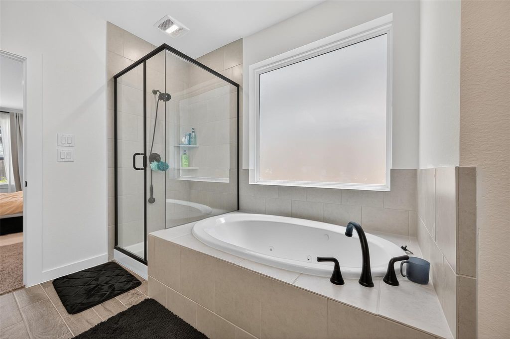 Image 42 of property listing at 2114 Cool Greens Street, Richmond, TX 77406