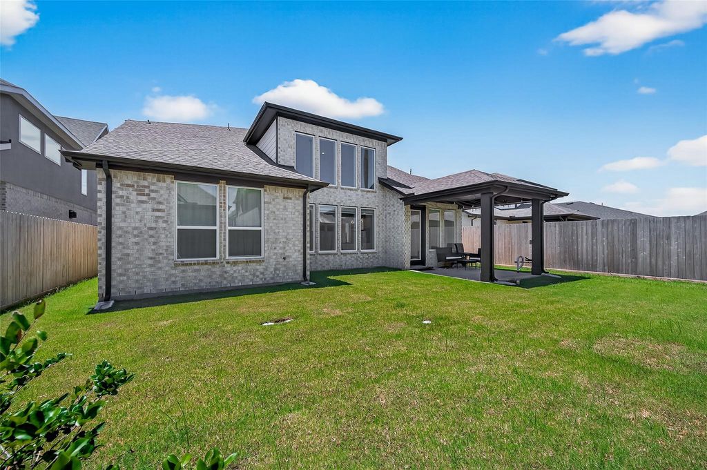 Image 48 of property listing at 2114 Cool Greens Street, Richmond, TX 77406