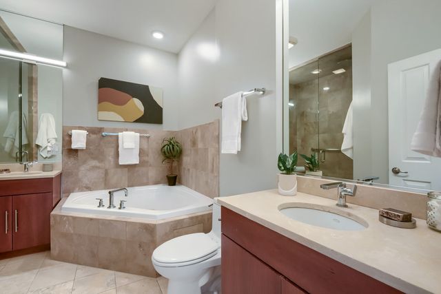 2251 W Wabansia Avenue 306, Chicago, IL 60647