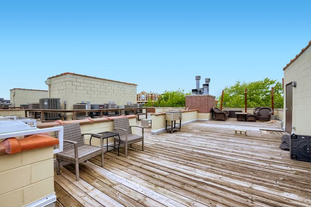 2251 W Wabansia Avenue 306, Chicago, IL 60647