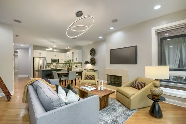 2251 W Wabansia Avenue 306, Chicago, IL 60647