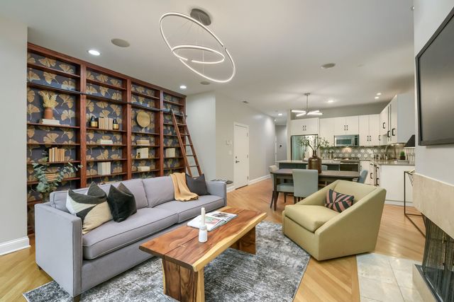 2251 W Wabansia Avenue 306, Chicago, IL 60647