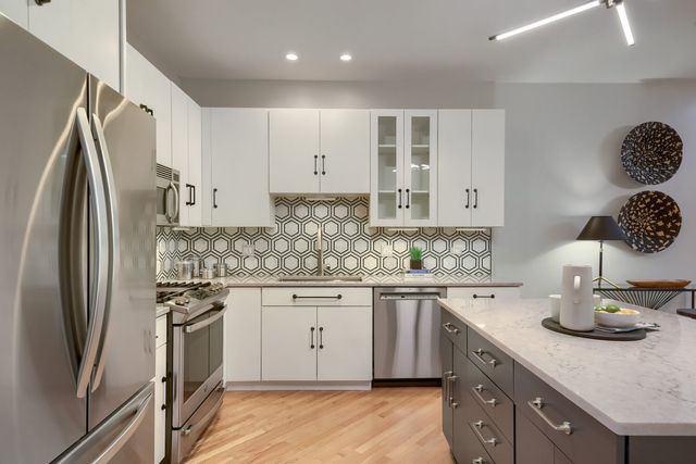 2251 W Wabansia Avenue 306, Chicago, IL 60647