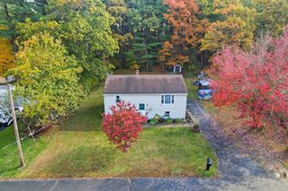 14 Pinewood Ln, Westfield, MA 01085