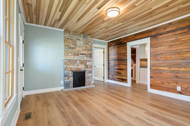 469 E Main St, Cookeville, TN 38506