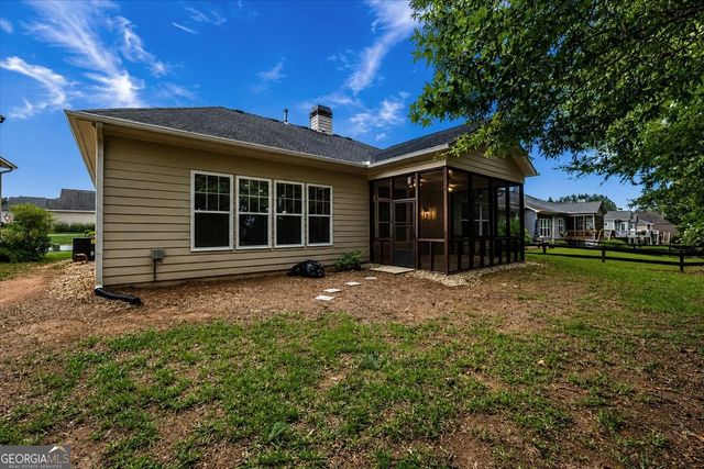 1067 Creekwood Circle, Madison, GA 30650
