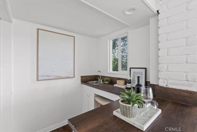 5160 Medina Road, Woodland Hills, CA 91364