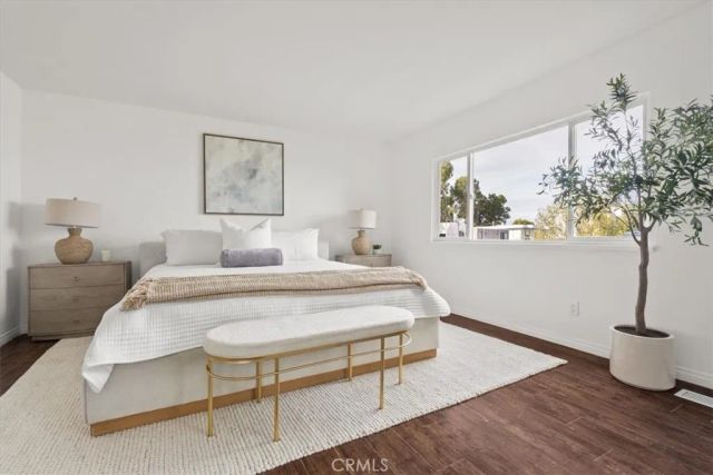 5160 Medina Road, Woodland Hills, CA 91364