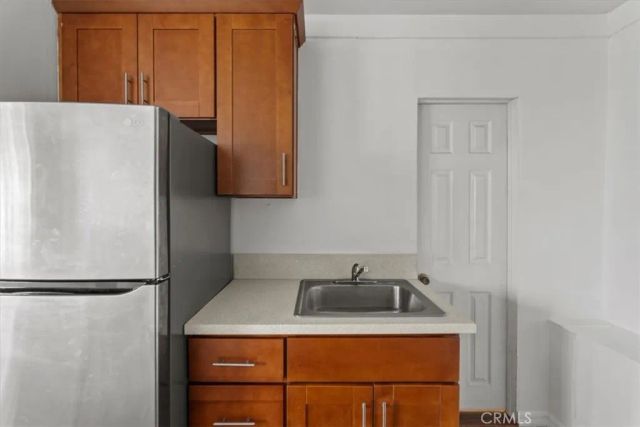 5160 Medina Road, Woodland Hills, CA 91364