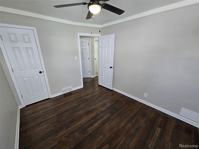 816 London Avenue, Lincoln Park, MI 48146