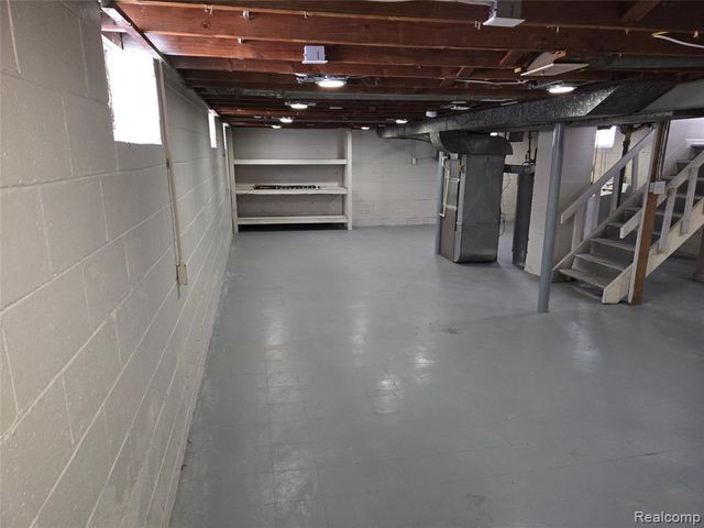 816 London Avenue, Lincoln Park, MI 48146