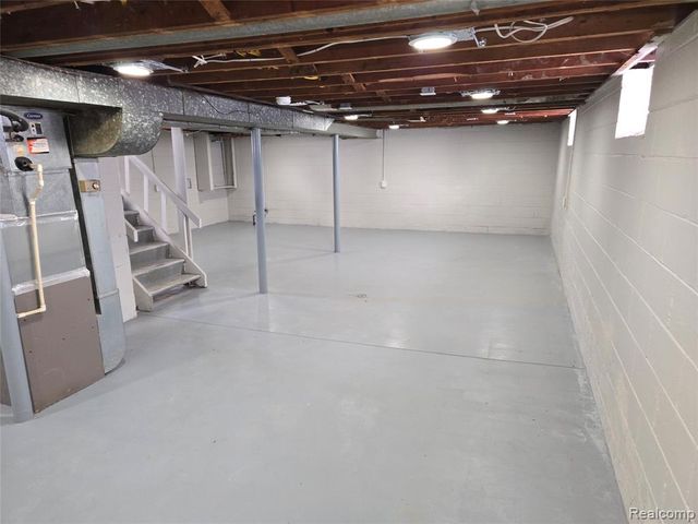 816 London Avenue, Lincoln Park, MI 48146