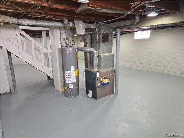 816 London Avenue, Lincoln Park, MI 48146