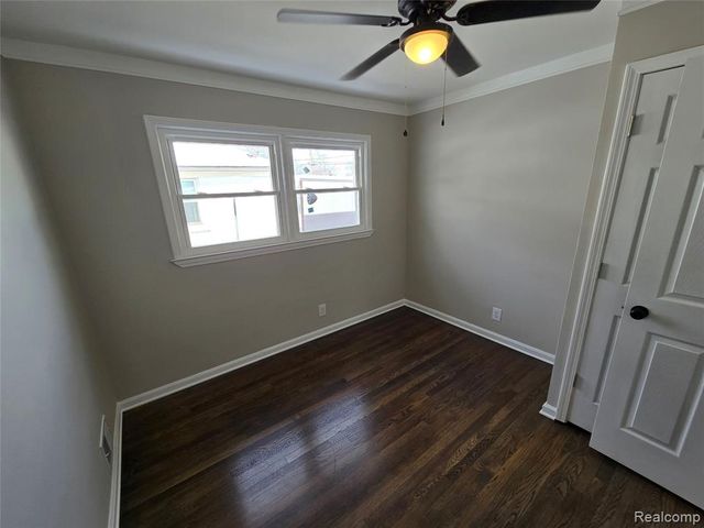 816 London Avenue, Lincoln Park, MI 48146