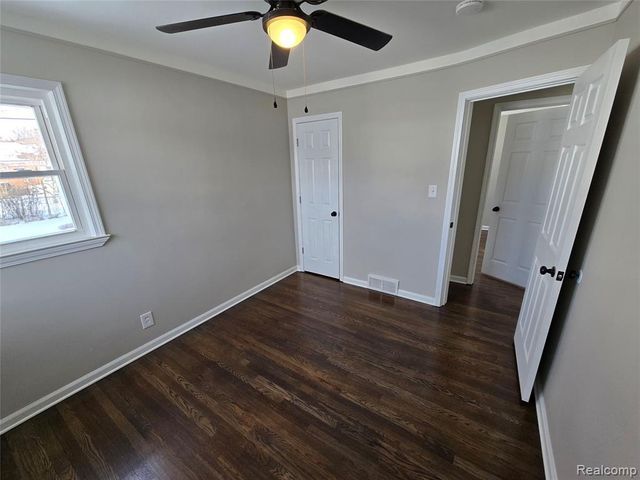 816 London Avenue, Lincoln Park, MI 48146