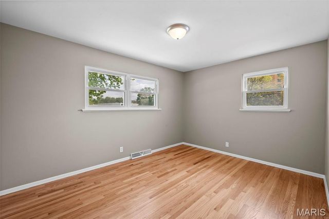 1201 Clearview Drive, St Charles, MO 63303