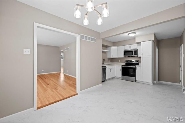 1201 Clearview Drive, St Charles, MO 63303