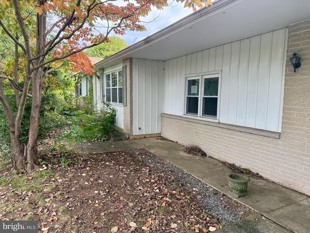 915 SHEFFIELD AVE, Mechanicsburg, PA 17055