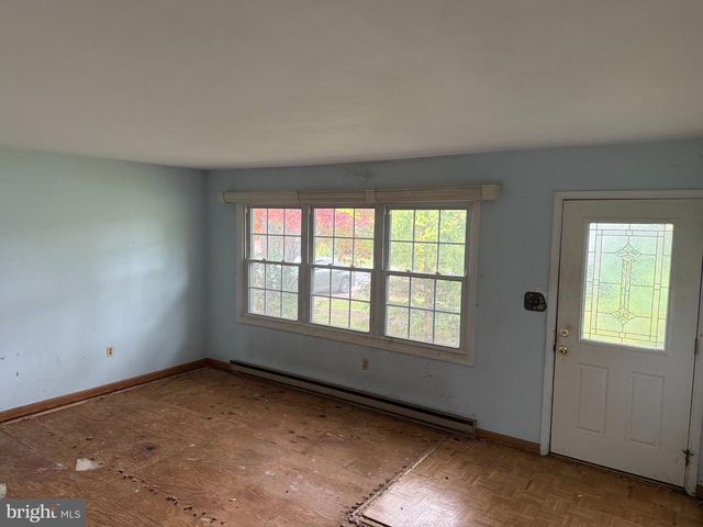915 SHEFFIELD AVE, Mechanicsburg, PA 17055