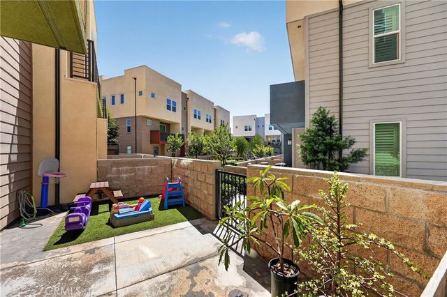 1635 W Lincoln Avenue 103, Anaheim, CA 92801